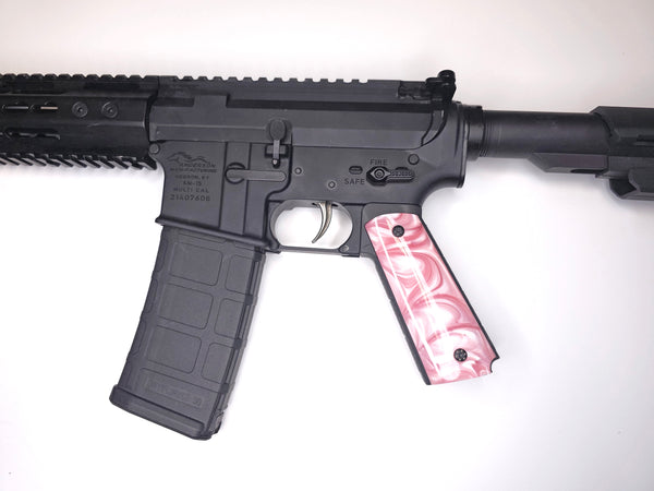 AR-15 1911 Grip Adapter