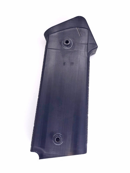 AR-15 1911 Grip Adapter